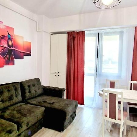 Evelyn Modern Apartment Near Palas Яссы Экстерьер фото