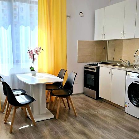 Evelyn Modern Apartment Near Palas Яссы Экстерьер фото