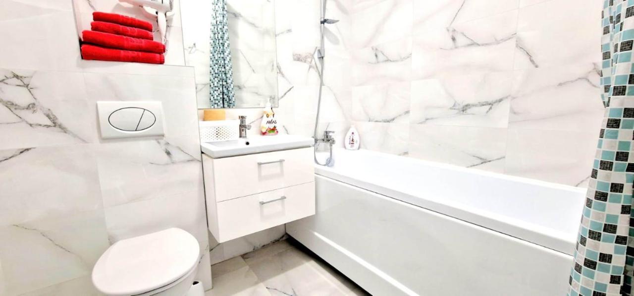 Evelyn Modern Apartment Near Palas Яссы Экстерьер фото