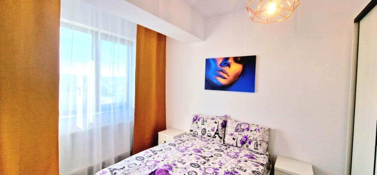 Evelyn Modern Apartment Near Palas Яссы Экстерьер фото