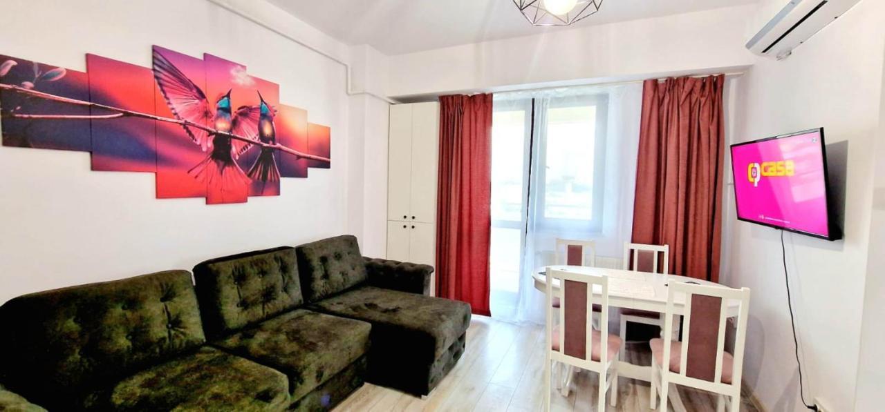 Evelyn Modern Apartment Near Palas Яссы Экстерьер фото