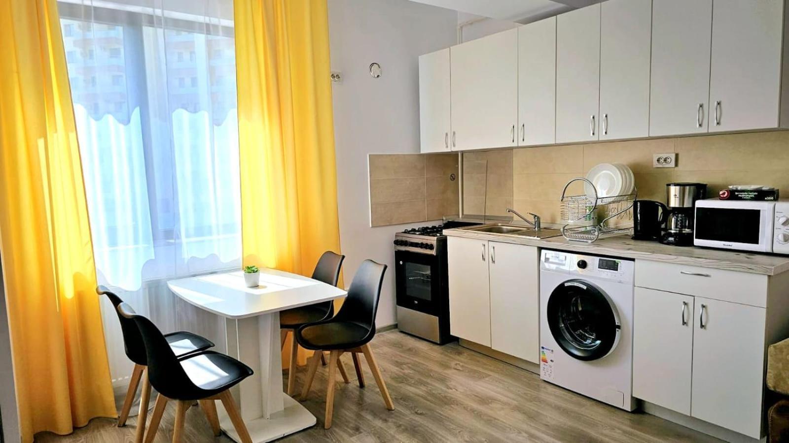 Evelyn Modern Apartment Near Palas Яссы Экстерьер фото